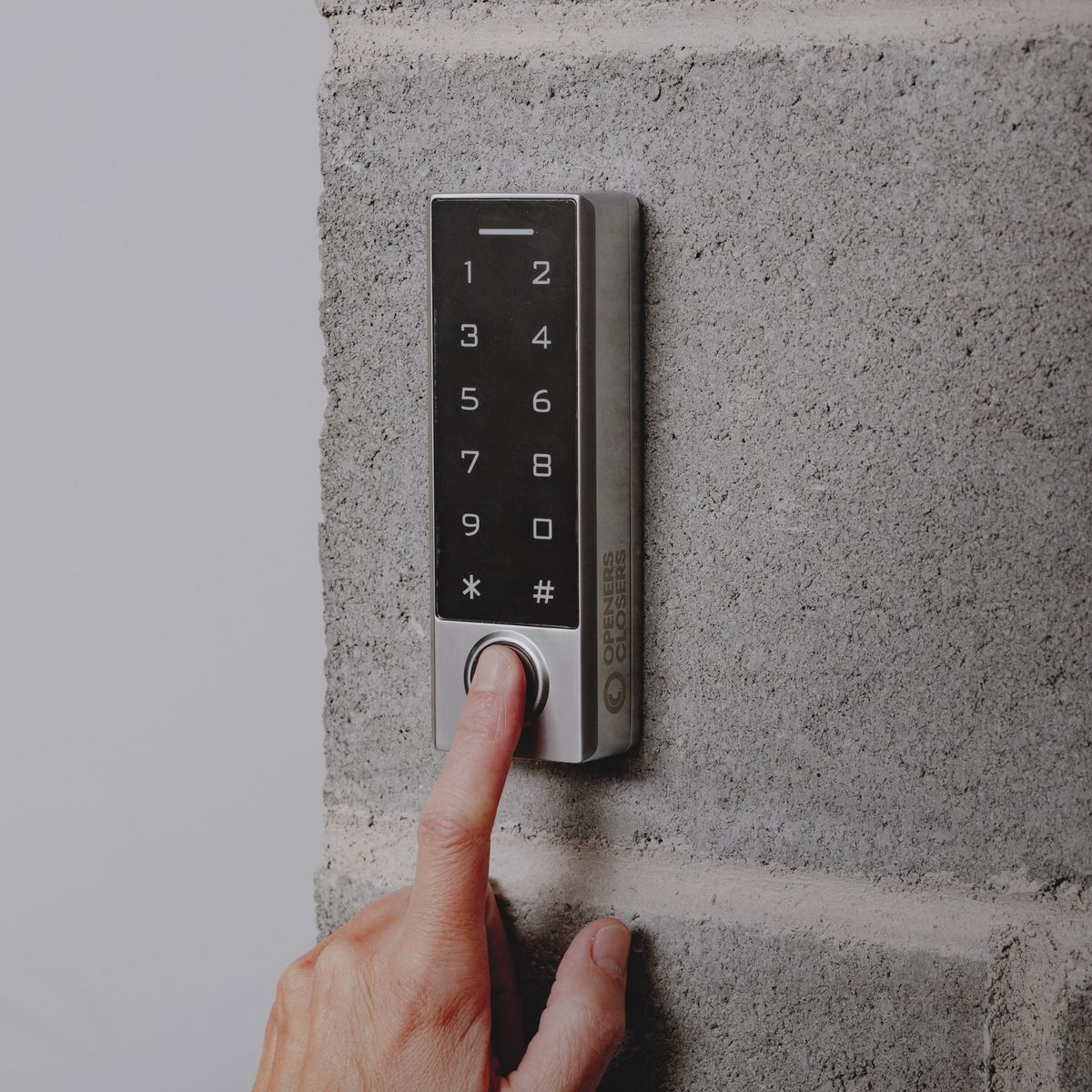 AC330 advanced protection keypad