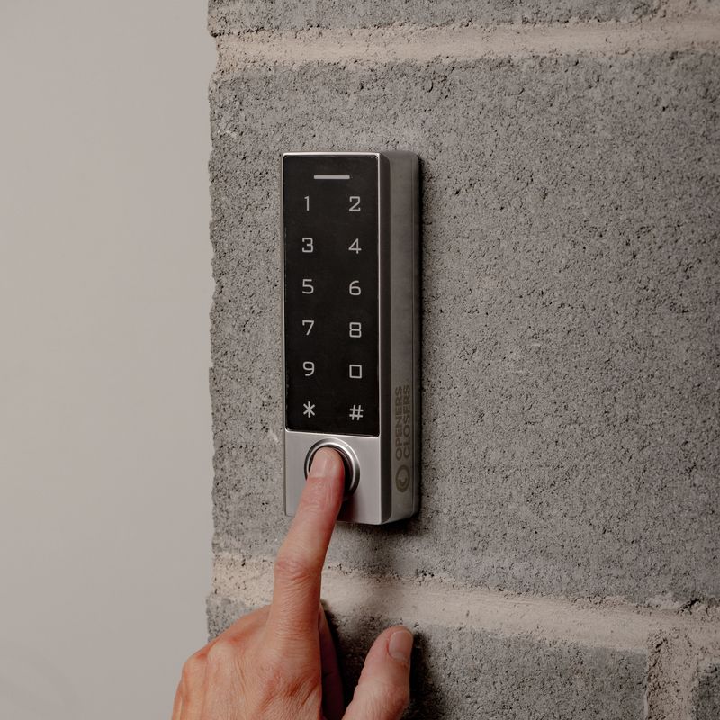 AC330 Teclado codificado con biometría y Wi-Fi 12/24V DC IP68